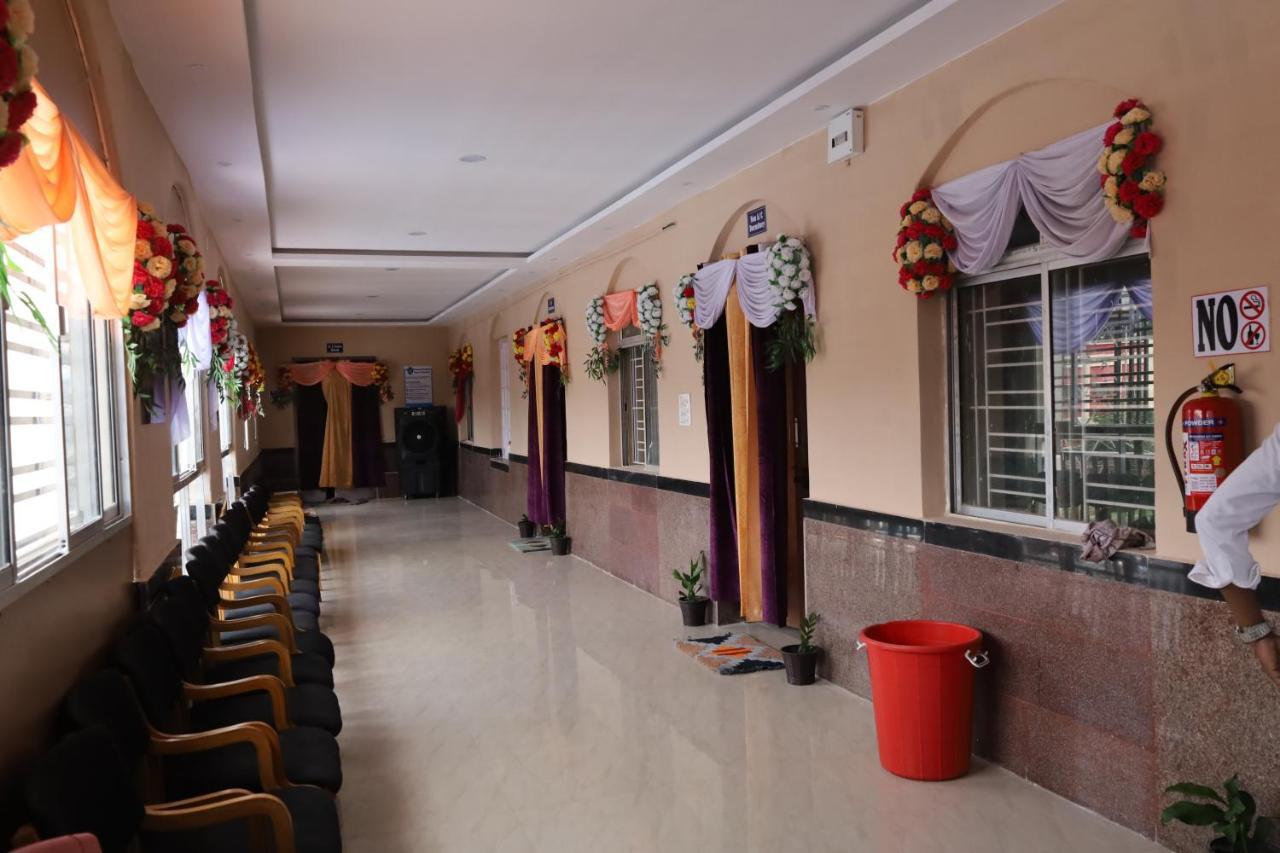 Hotel Rail Nest Kharagpur Zewnętrze zdjęcie